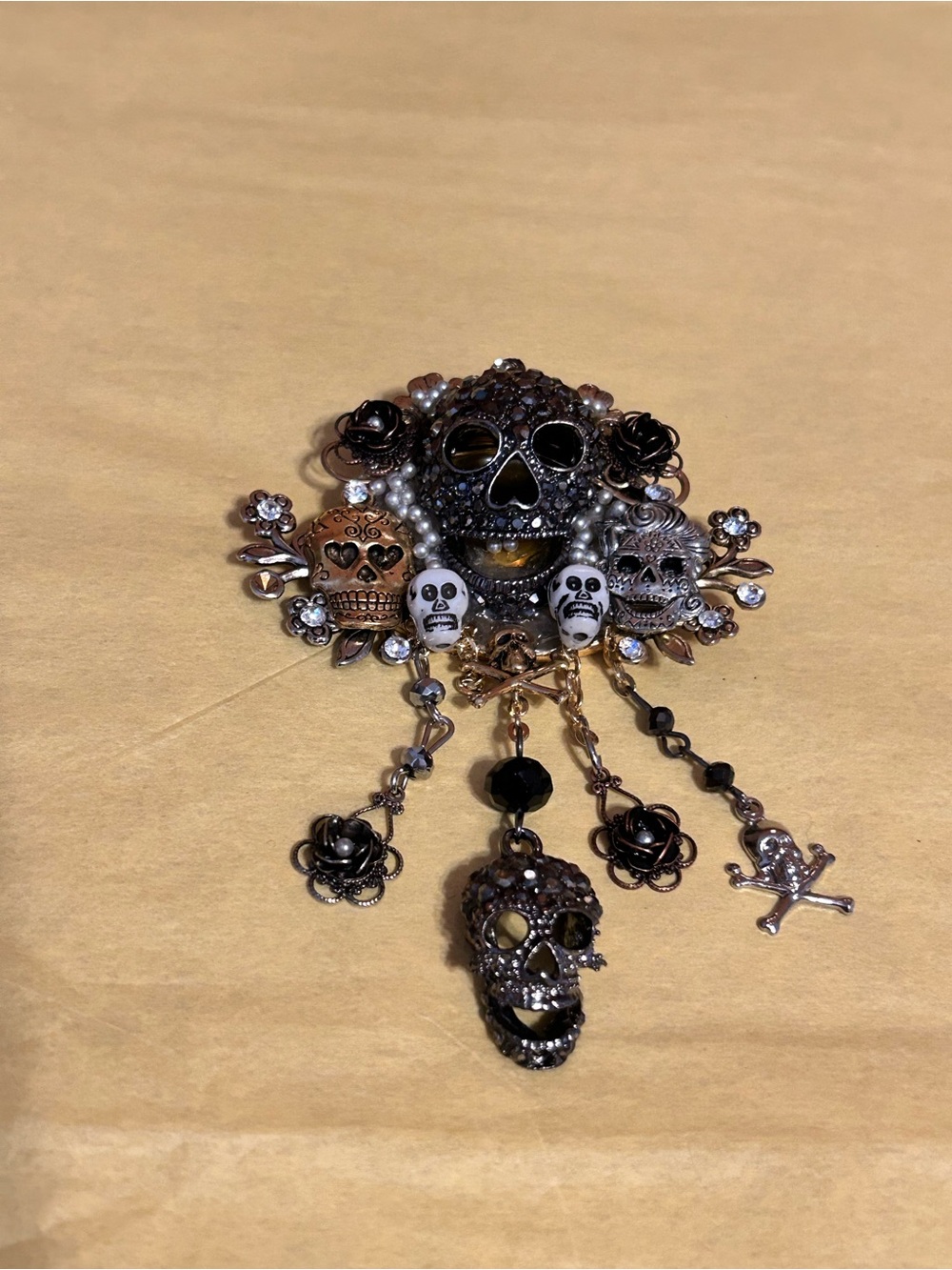 Skull Cluster Brooch Pendant in Black and Silver